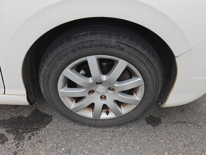 308 2013 1.6L AT photo 8