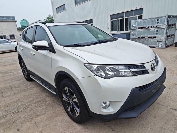 RAV4 2015 2.0L CVT RWD photo 3