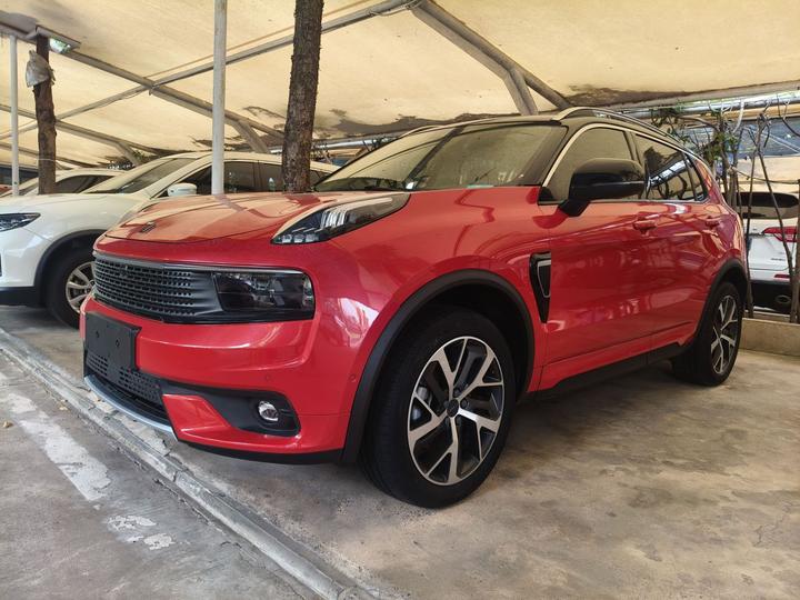 01 2017 2.0T AWD Pro
