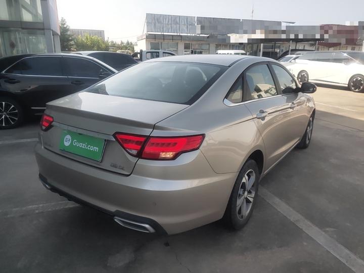 Emgrand GL 2018 1.4T MT Elite Connected photo 4