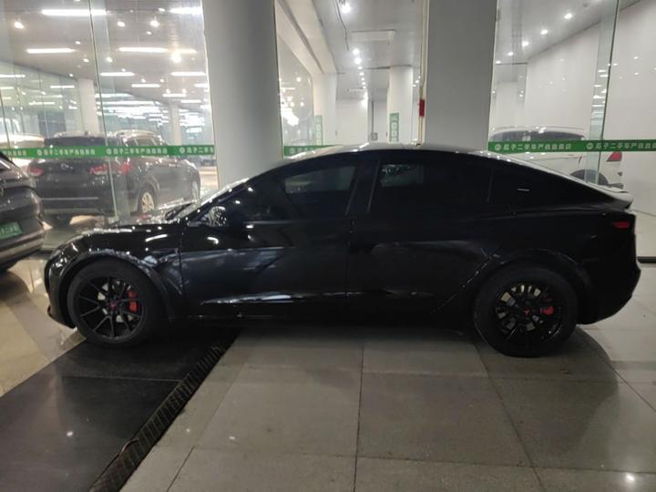 Model 3 2022 RWD photo 4