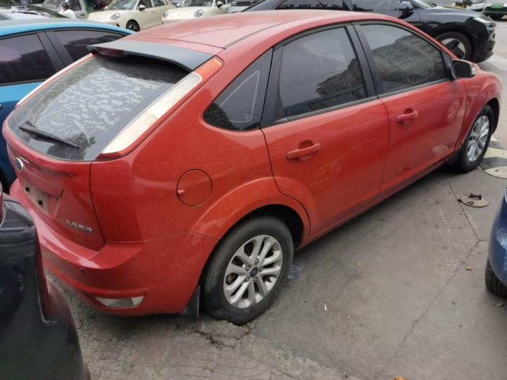Focus 2013 Hatchback Classic 1.8L AT photo 6