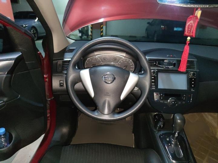 Tiida 2011 1.6L CVT Smart photo 3