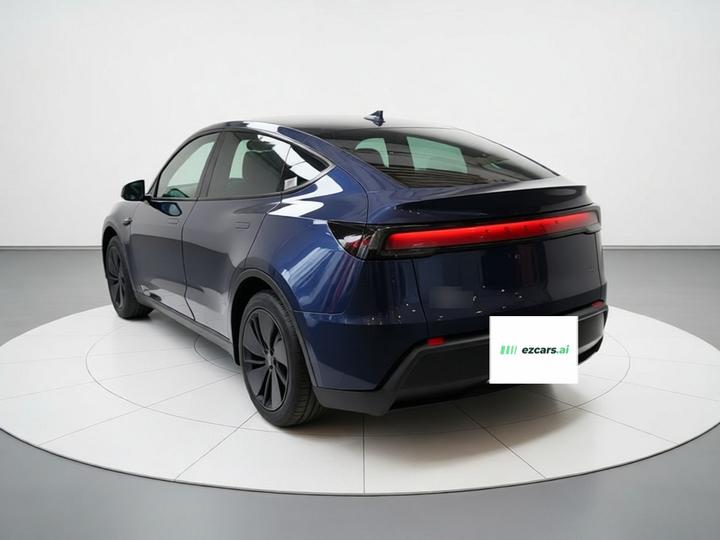 Model Y 2025 RWD photo 4