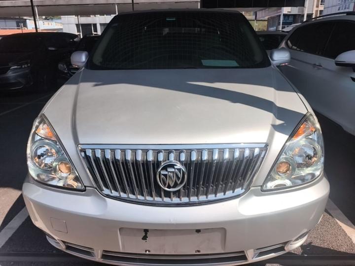 GL8 2014 2.4L Classic photo 2