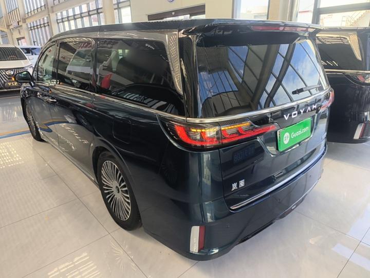 Voyah Dreamer 2025 PHEV AWD Flagship photo 4