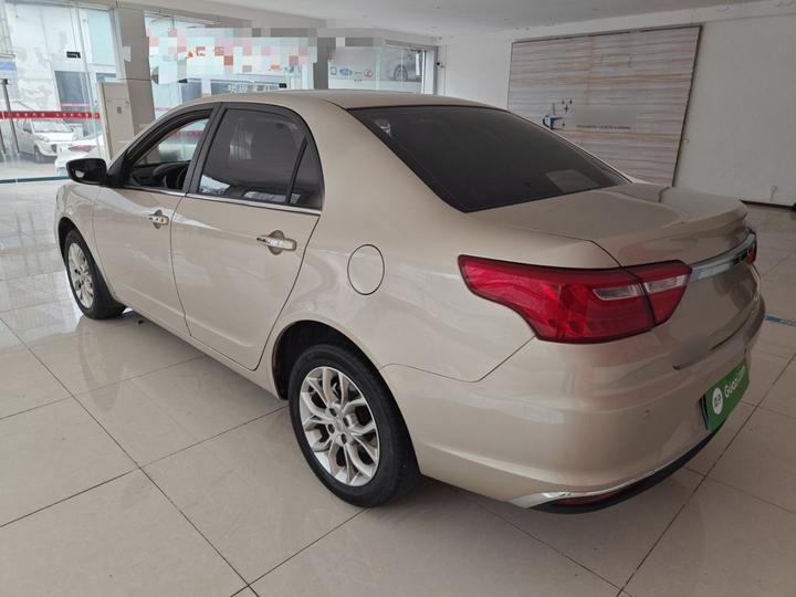 Vision 2018 1.5L AT photo 4