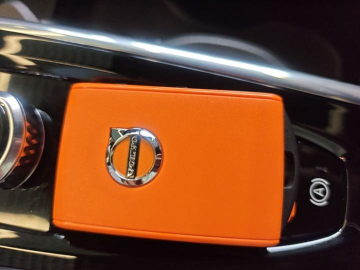 S60 2022 B4 Luxury photo 8