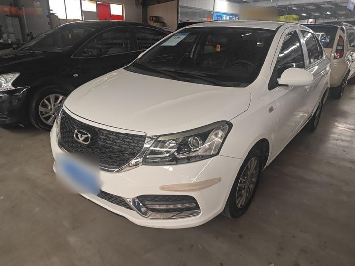 E3 2018 1.5L MT Luxury