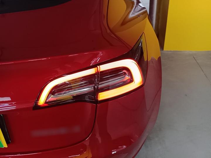 Model 3 2022 RWD photo 7