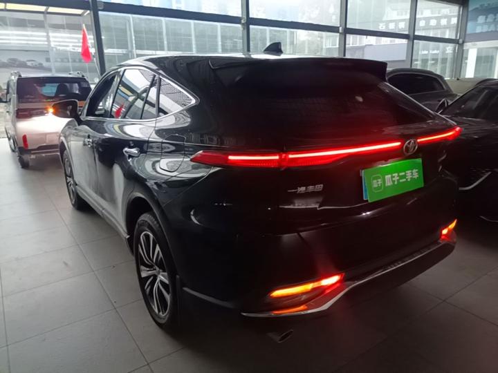 Harrier 2022 2.0L CVT RWD Progressive photo 4