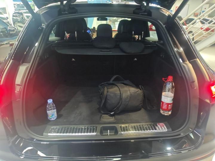 EQE SUV 2024 500 4MATIC photo 8