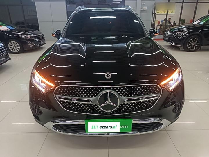 GLC 2024 GLC 260 L 4MATIC Dynamic 5-Seater photo 2