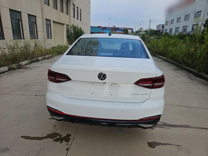 Lavida 2026 1.5L AT photo 8