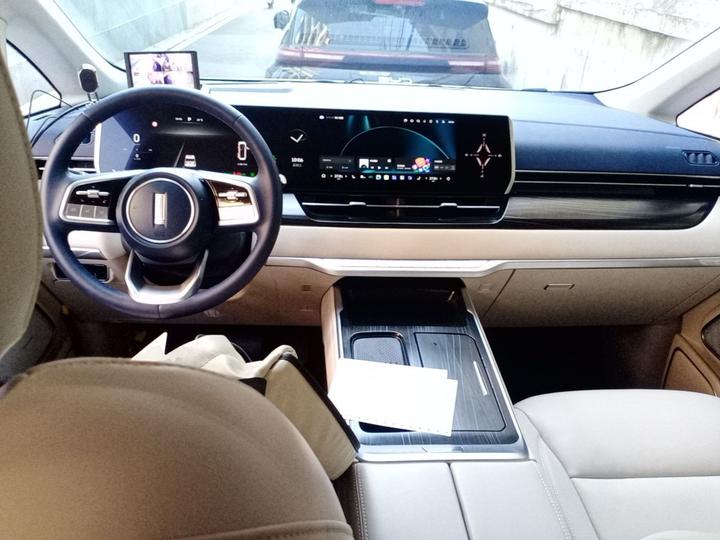 2023 AWD Flagship photo 5