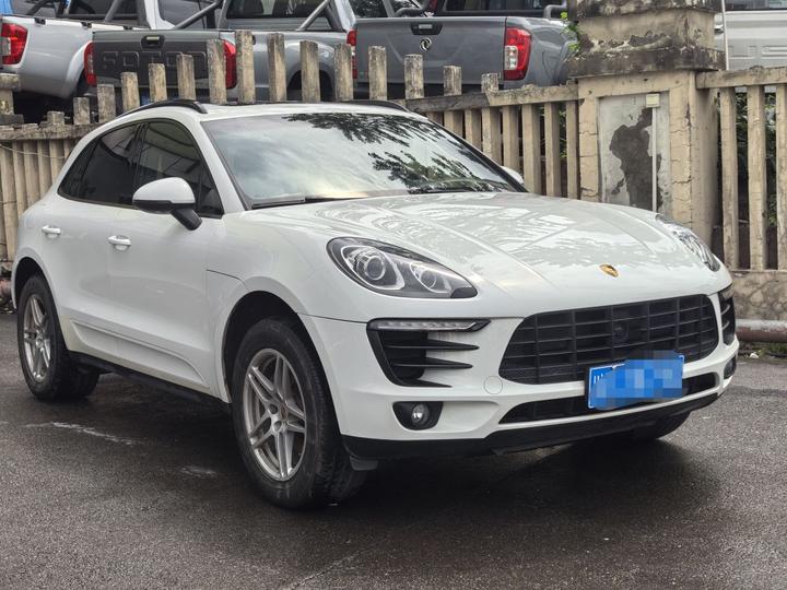 2014 Macan 2.0T photo 2