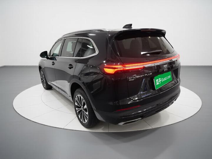 2024 Envision Plus 28T RWD Exclusive photo 4