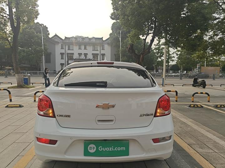 2015 Hatchback 1.6L AT Comfort photo 3