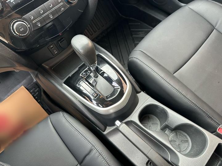 Qashqai 2016 2.0L CVT Elite photo 5
