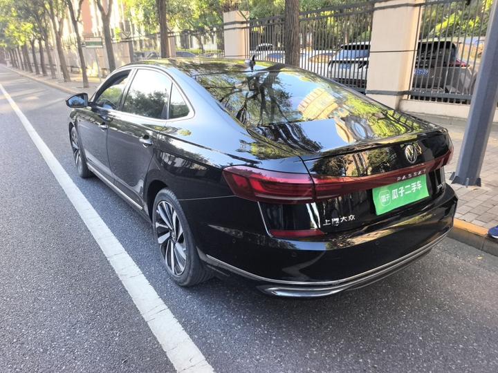 Passat 2023 Facelift 330TSI Luxury photo 4