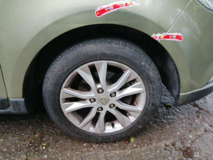 730 2014 1.5L MT Comfort ESP 7-Seater photo 2
