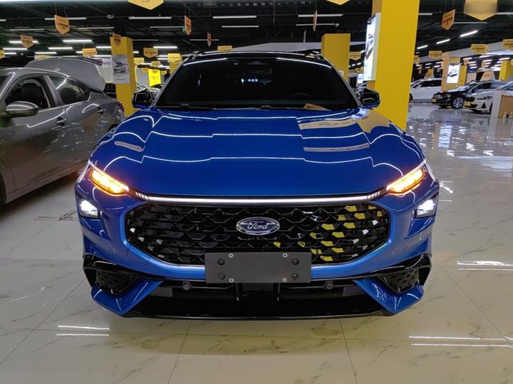 EVOS 2022 EcoBoost 245 ST-Line photo 2