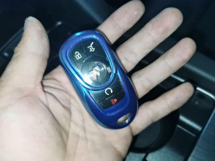 2020 28T AWD Premium photo 8