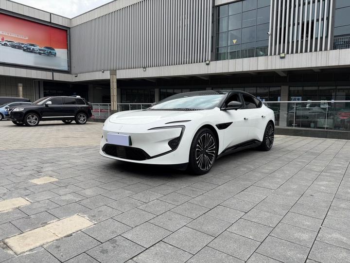 12 2025 Facelift Ultra EREV