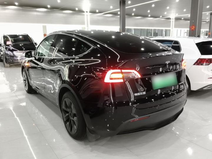 Model Y 2023 RWD photo 4