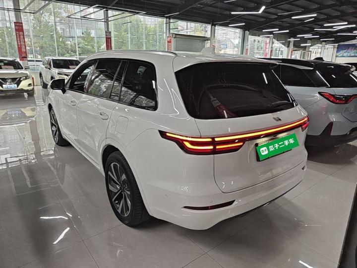 Li Auto ONE 2021 EREV 6-Seater photo 4