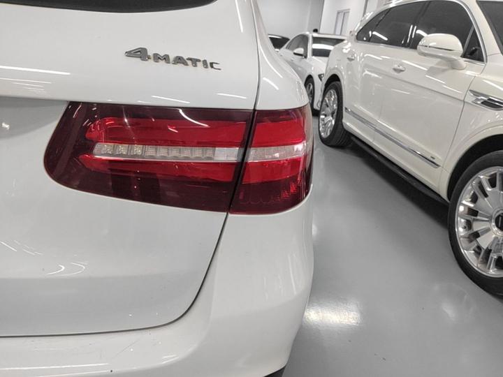 GLC 2018 GLC 200 4MATIC photo 7