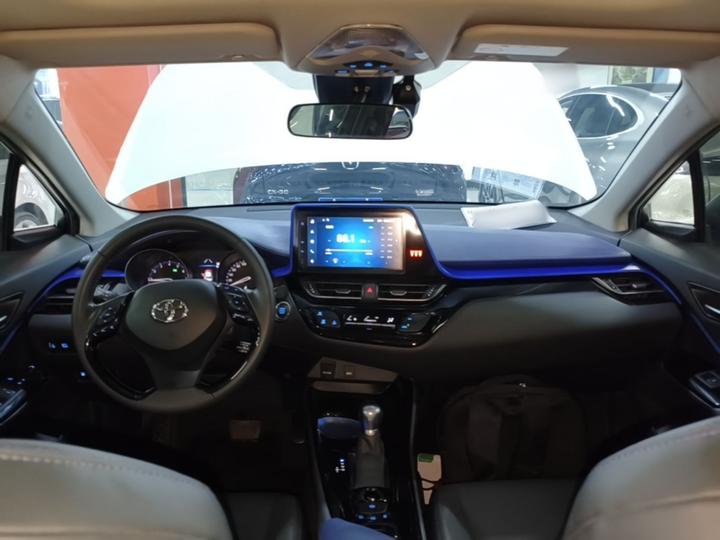 C-HR 2021 2.0L Luxury photo 5