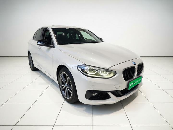 1 Series 2018 Facelift 118i Sport photo 3