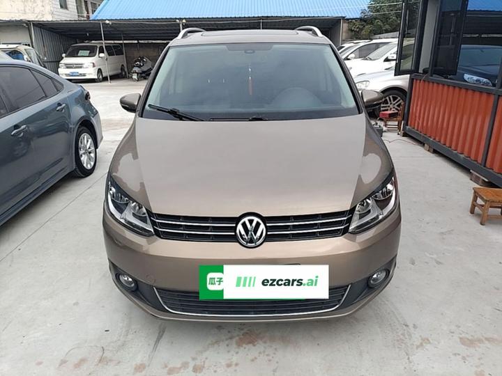 2015 1.4T DSG Comfort 5-Seater photo 2