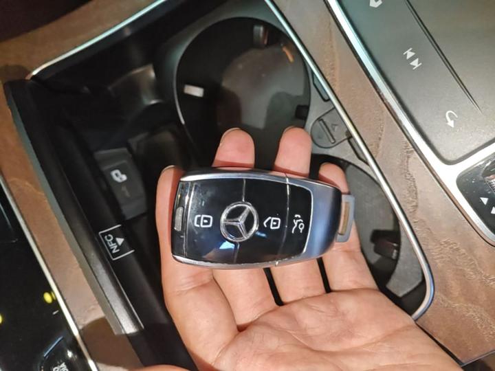 E-Class 2023 E 300 L Fashion photo 8