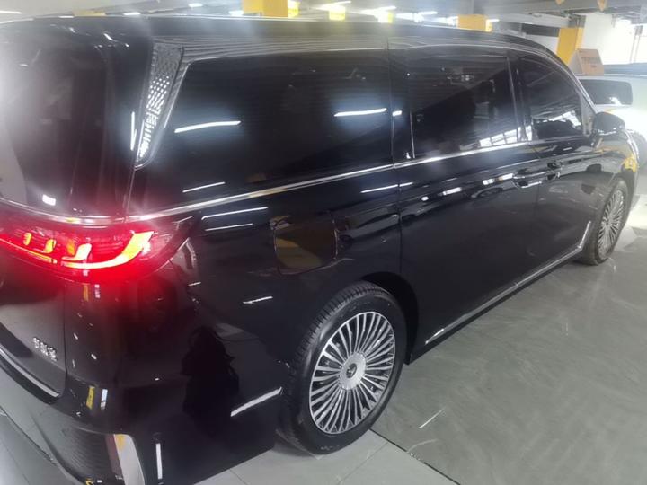 Voyah Dreamer 2025 PHEV AWD Premium photo 6