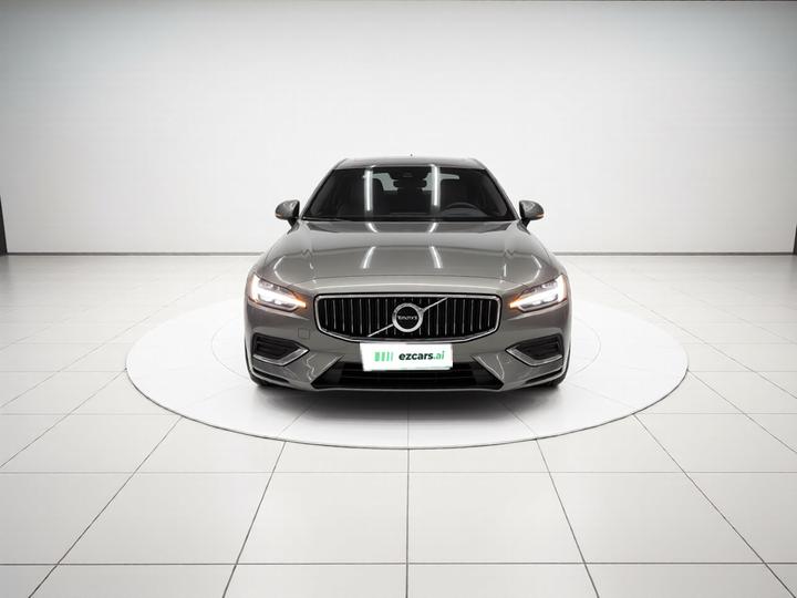 S60 2022 B4 Luxury photo 2