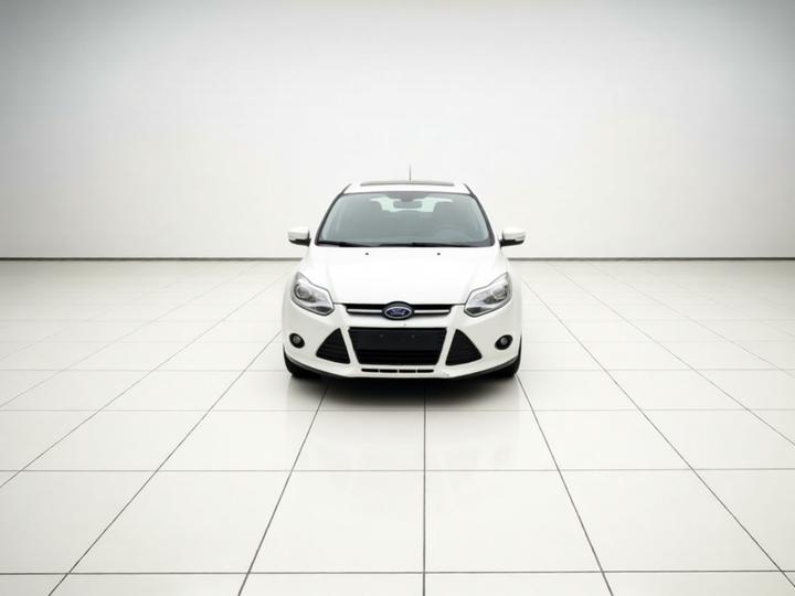 Focus 2012 Hatchback 1.6L AT Comfort photo 2