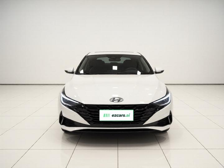 Elantra 2022 1.5L CVT LUX Premium photo 3