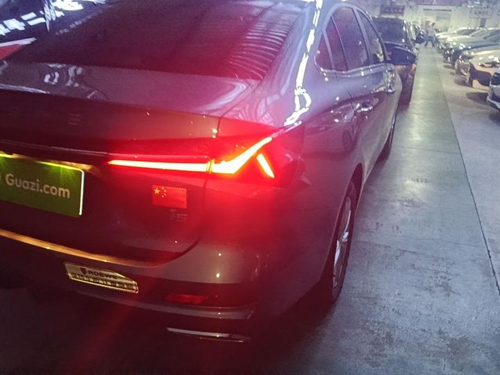 i5 2023 1.5L CVT Luxury photo 7