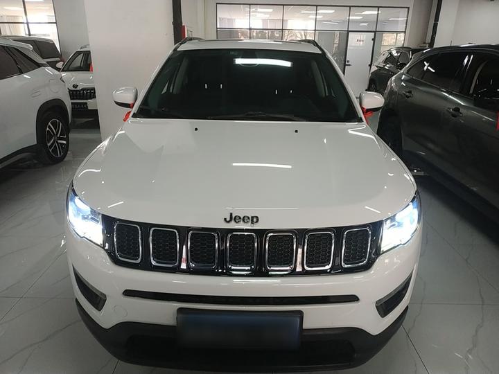Compass 2019 200T AT photo 2