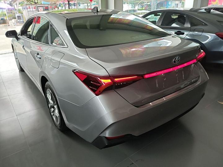Avalon 2019 Hybrid 2.5L Luxury China VI photo 4