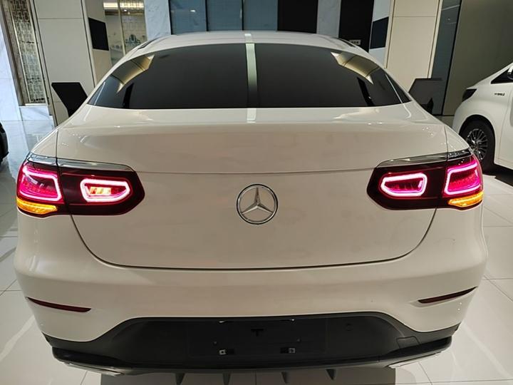 GLC Coupe 2020 GLC 260 4MATIC Coupe SUV photo 3