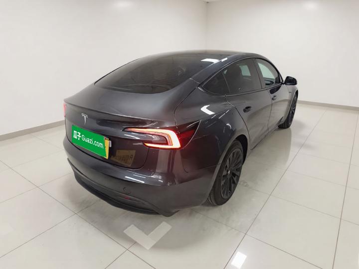 Model 3 2023 RWD photo 6