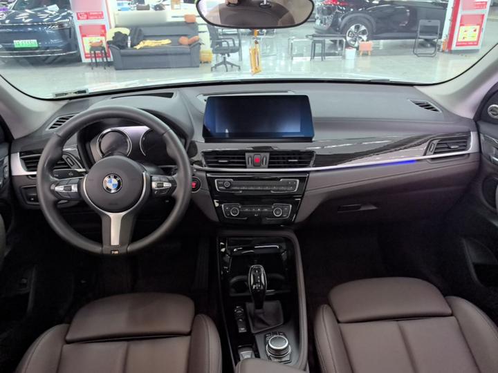 X1 2020 xDrive25Li Exclusive photo 5