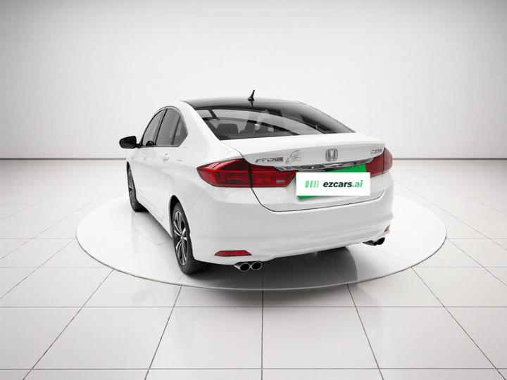 2017 1.5L CVT Comfort photo 4