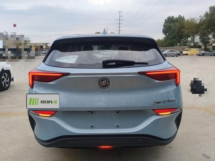 6 2020 PHEV photo 5