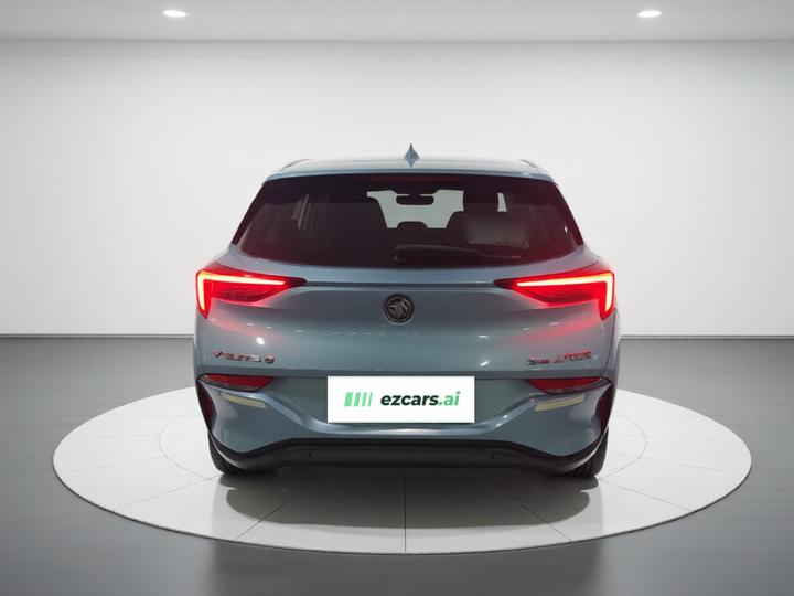 6 2020 PHEV photo 4