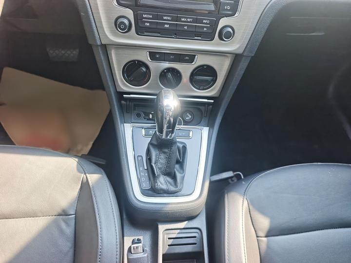 Lavida 2013 Facelift Classic 1.6L AT Comfort photo 6
