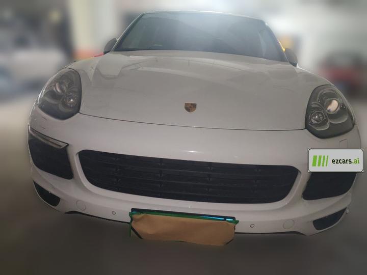 2016 Cayenne Platinum Edition 3.0T photo 2